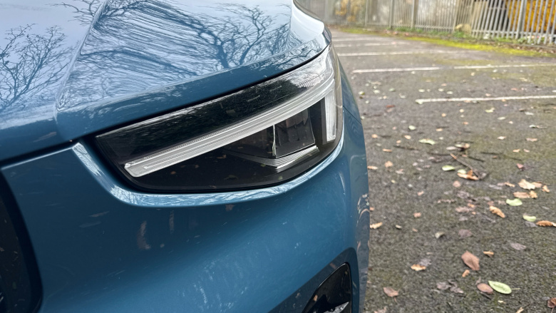 Volvo XC40 2.0 B3P Plus Dark 5dr Auto Petrol Estate